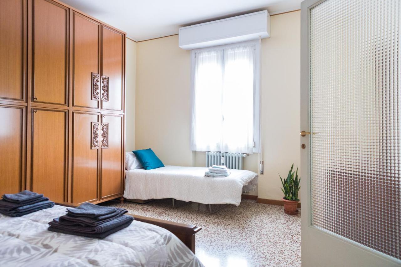 A Pochi Passi Dal Centro E Dall'Ospedale Di Parma Exterior photo