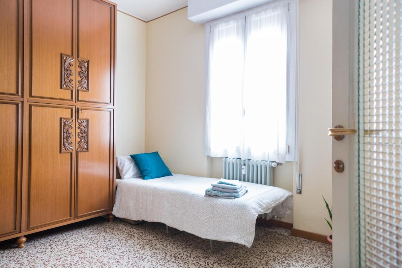 A Pochi Passi Dal Centro E Dall'Ospedale Di Parma Exterior photo